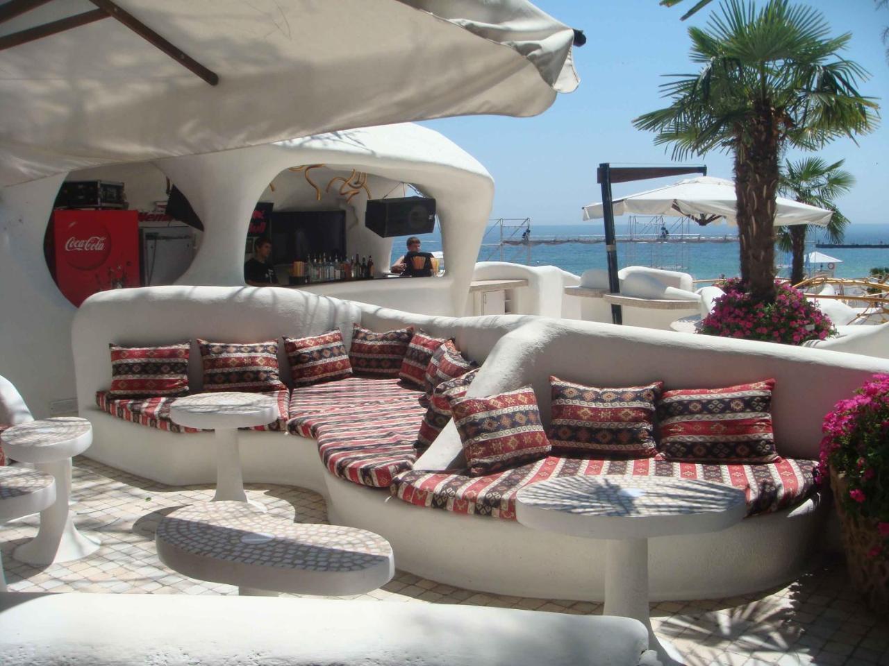 Odessa Pearl Apartments Bagian luar foto